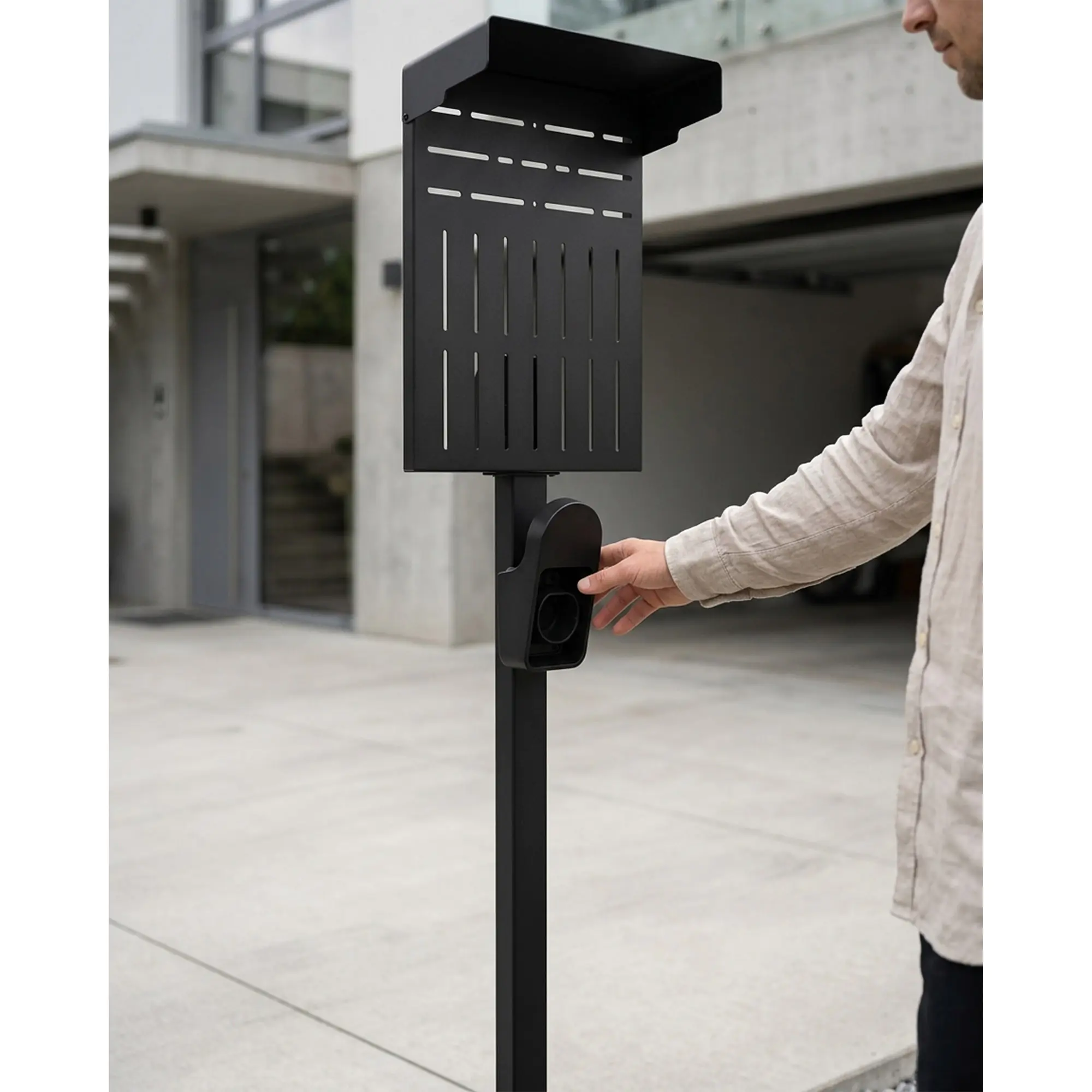 InLine Universal Wallbox-Standfuß XL mit EV-Ladekabel Halterung - schwarz